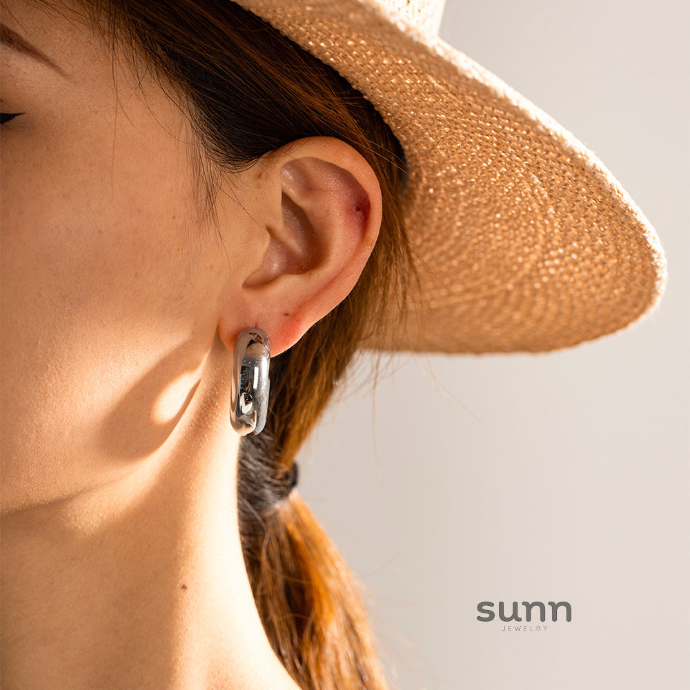 Leeanna Chunky Gold Hoop Earrings [CZD5YXBL]