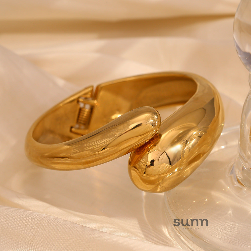 Leeba Serpent Embrace Cuff [L8XORMN9]