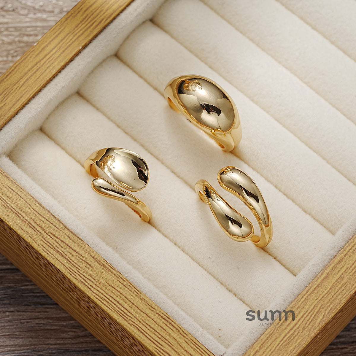 Leighann Gold Asymmetric Ring Set [3OBF199O]