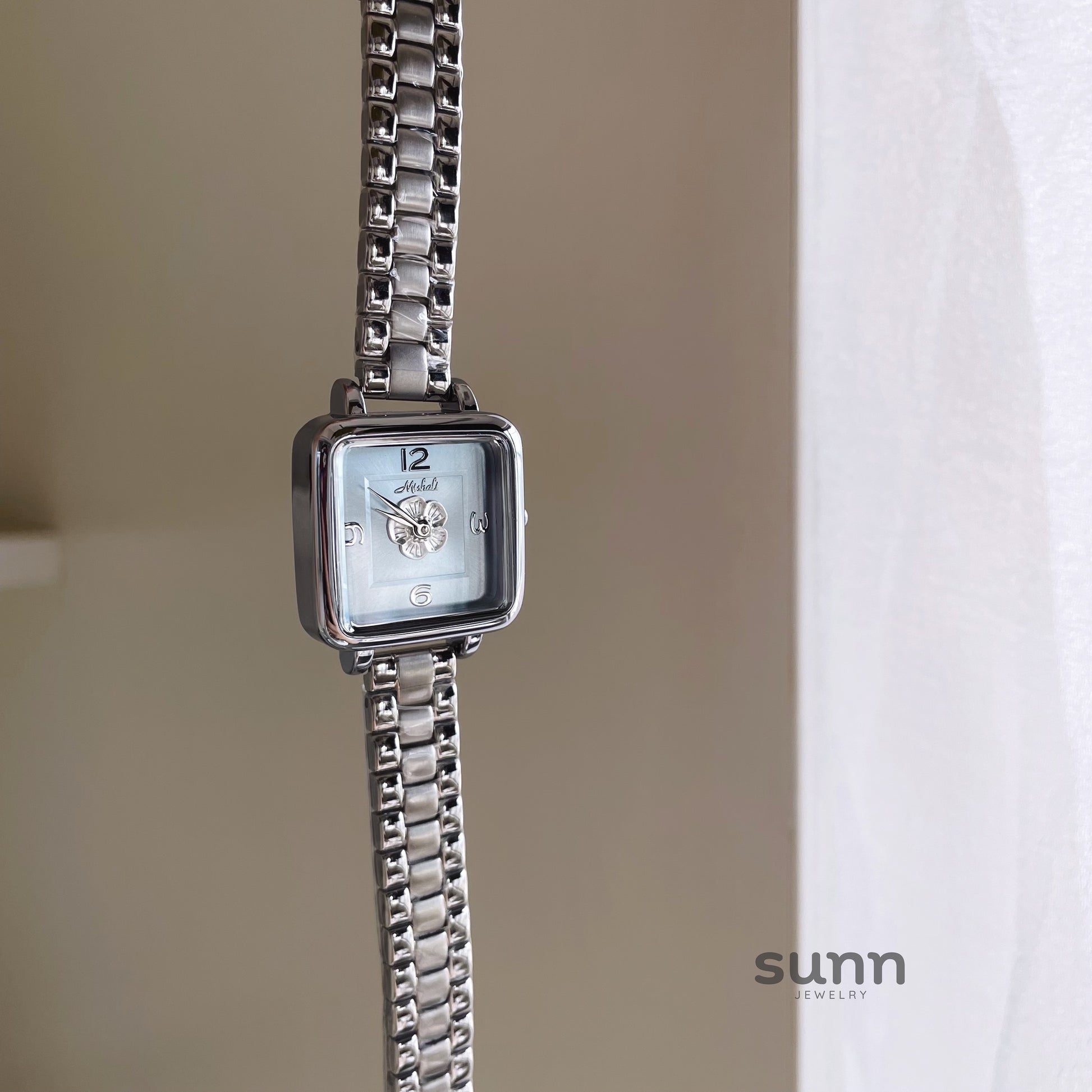 Leighla Ice Blue Camellia Watch [FTN8G530]