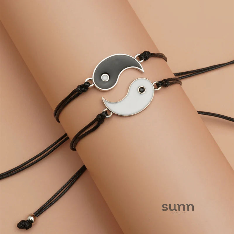 Lelia Dainty Charm Bracelet
