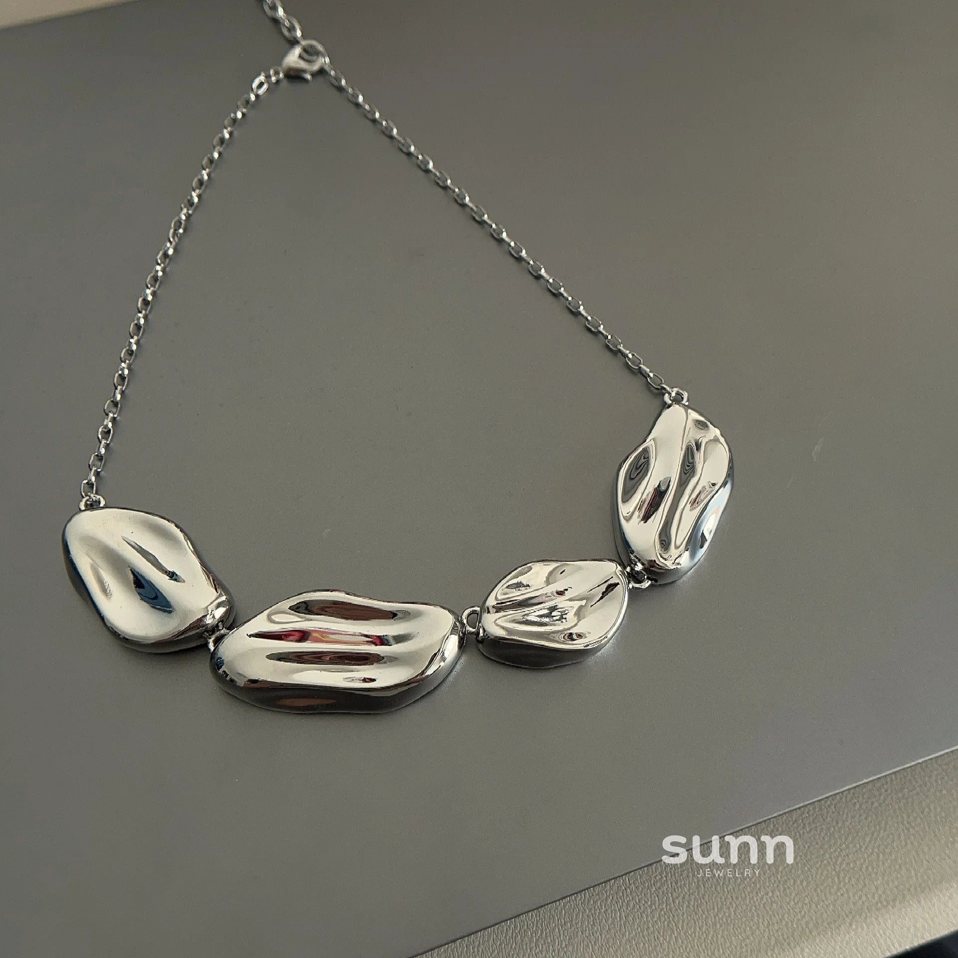 Lelia Geometric Choker Necklace
