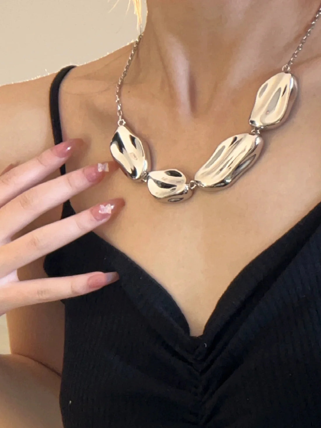 Lelia Geometric Choker Necklace