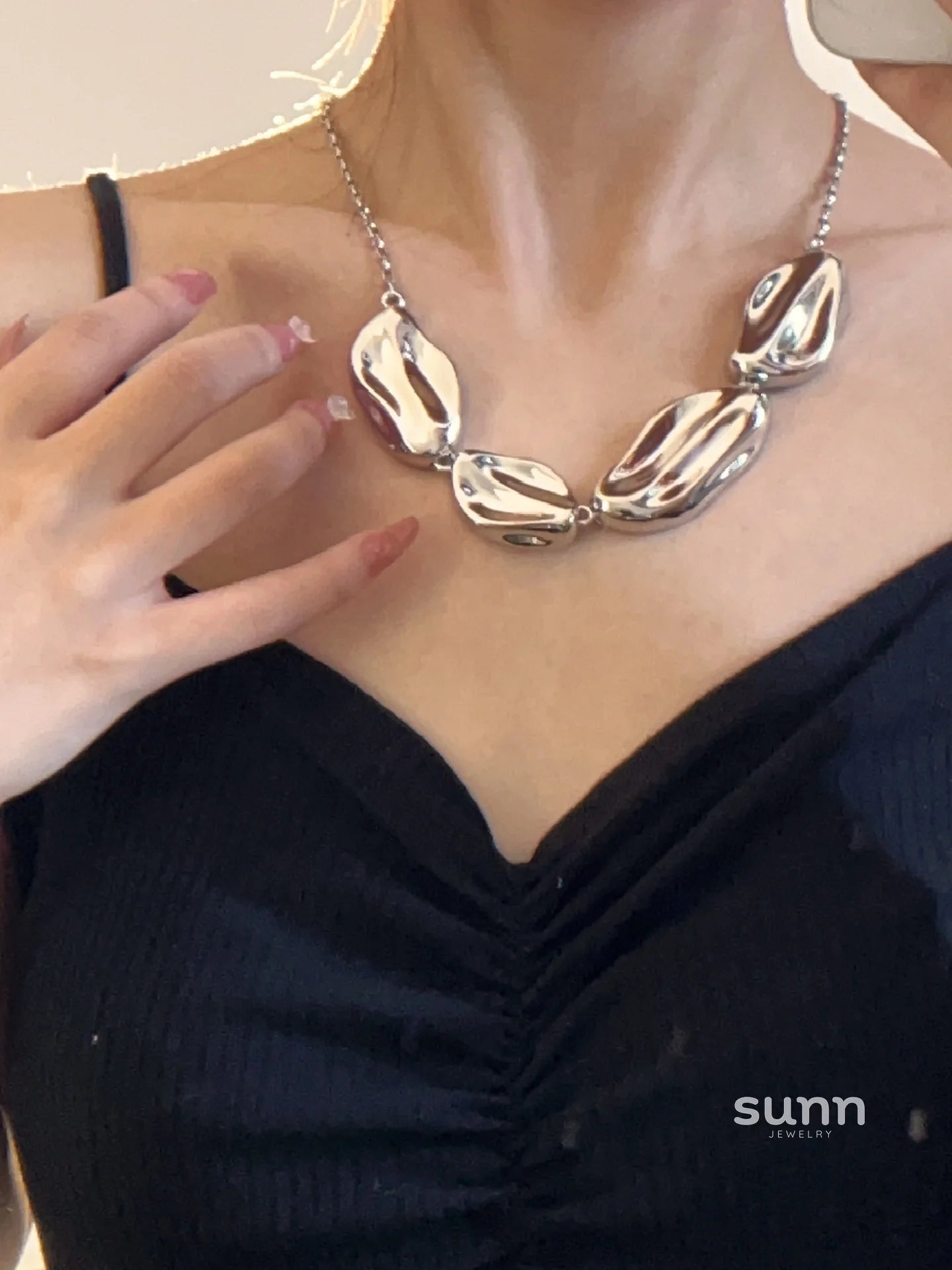 Lelia Geometric Choker Necklace