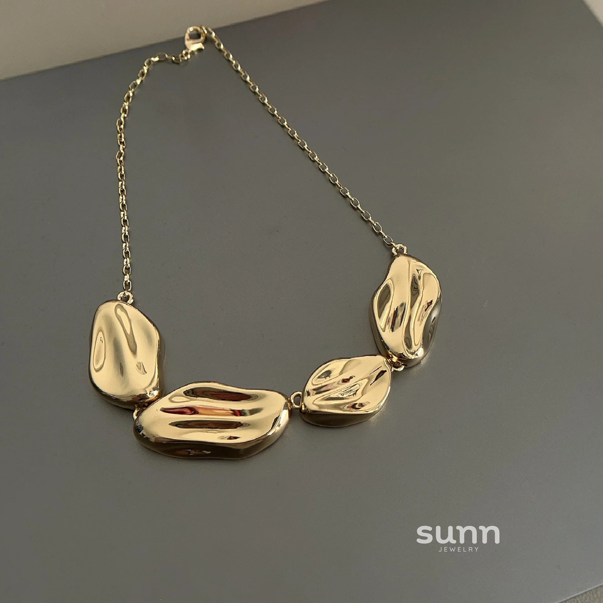 Lelia Geometric Choker Necklace