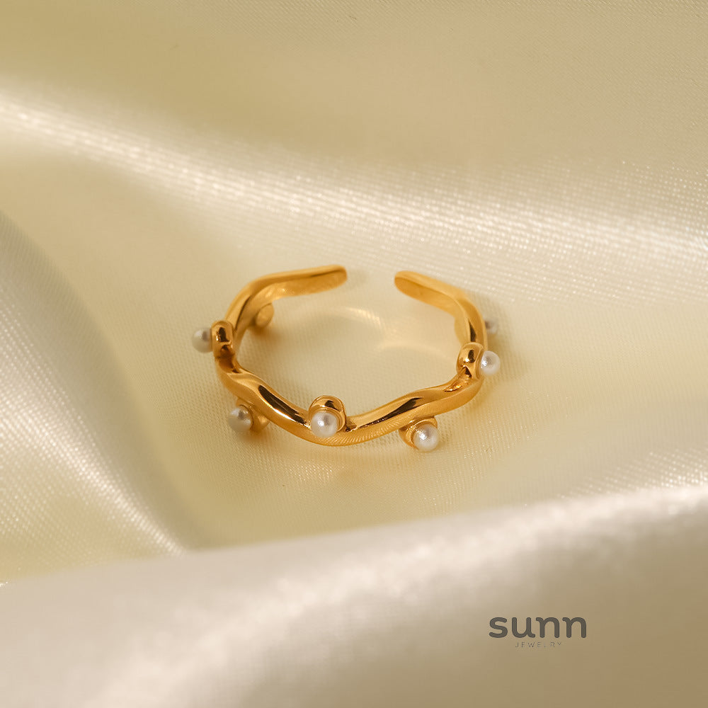 Lennon Irregular Pearl Ring [TO0F9QHZ]