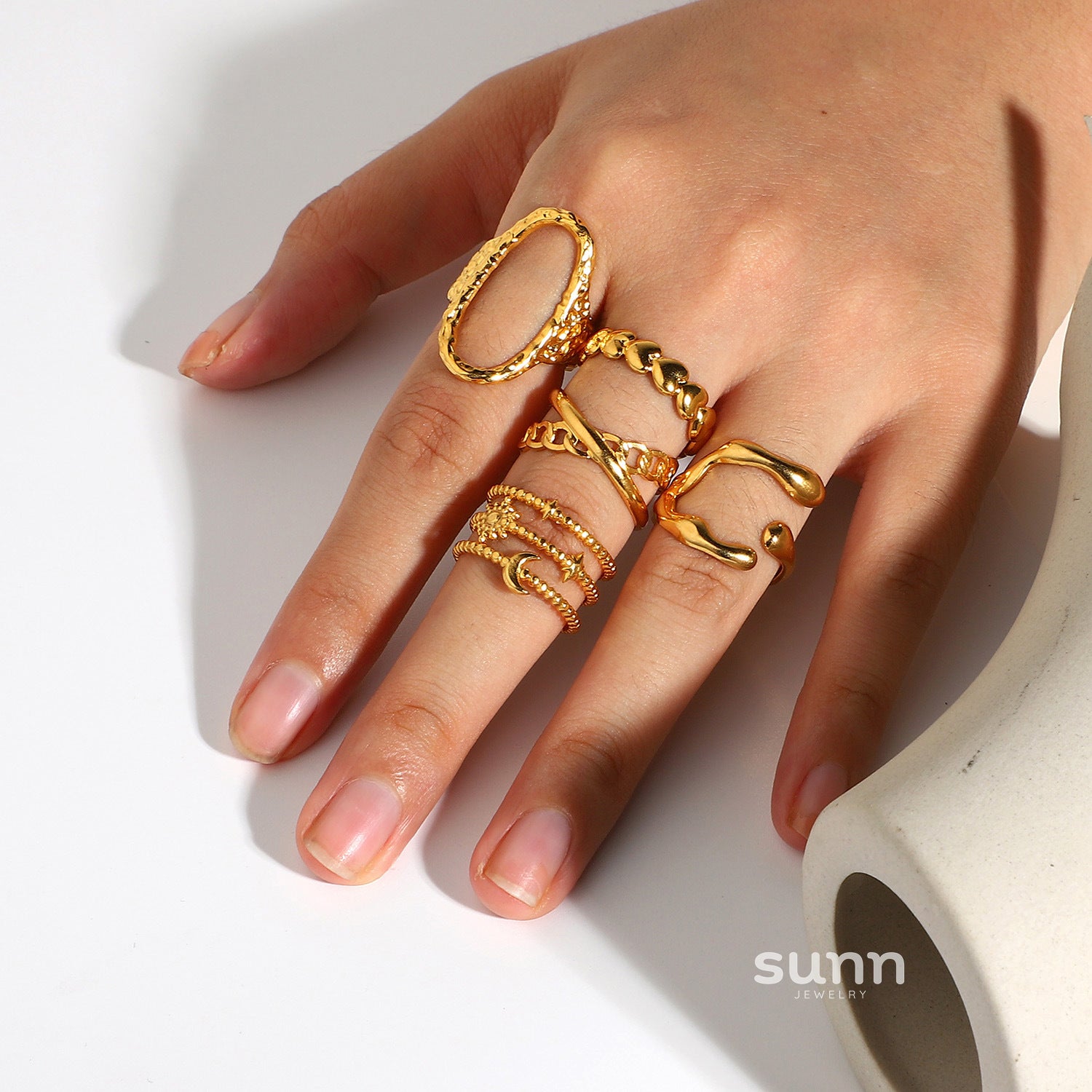 Lennox Geometric Snake Ring [KJXPAB6D]