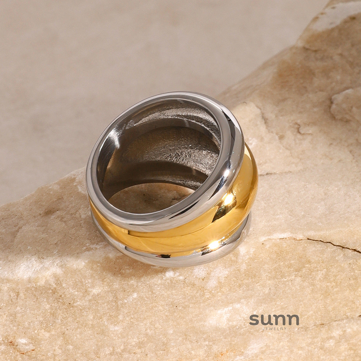 Leona Chunky Contrast Ring [4CZ1HN4Z]