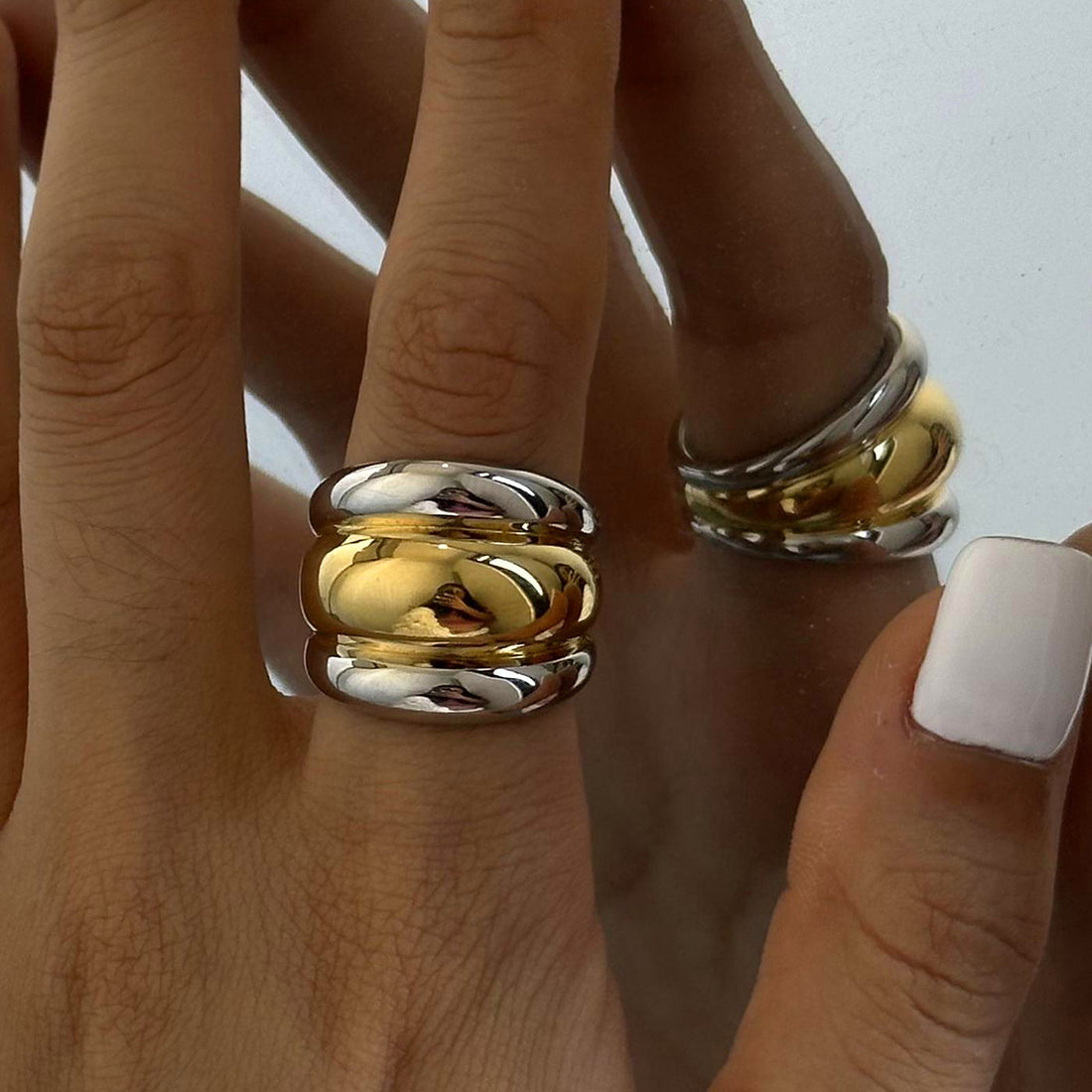 Leona Chunky Contrast Ring [IY18UE8W]