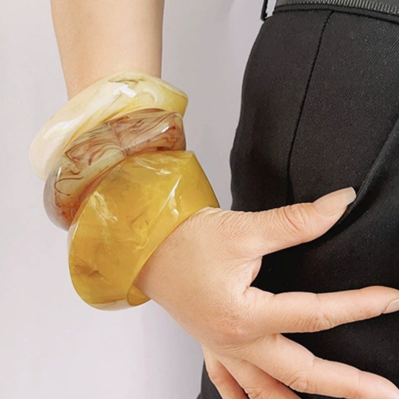 Letti Irregular Resin Bangle [TCPD19NR]