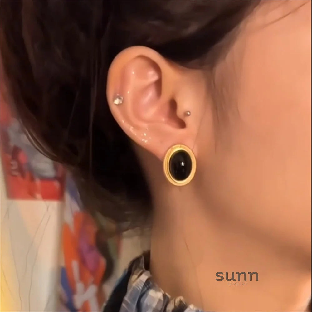 Letti Vintage Oval Stud Earrings