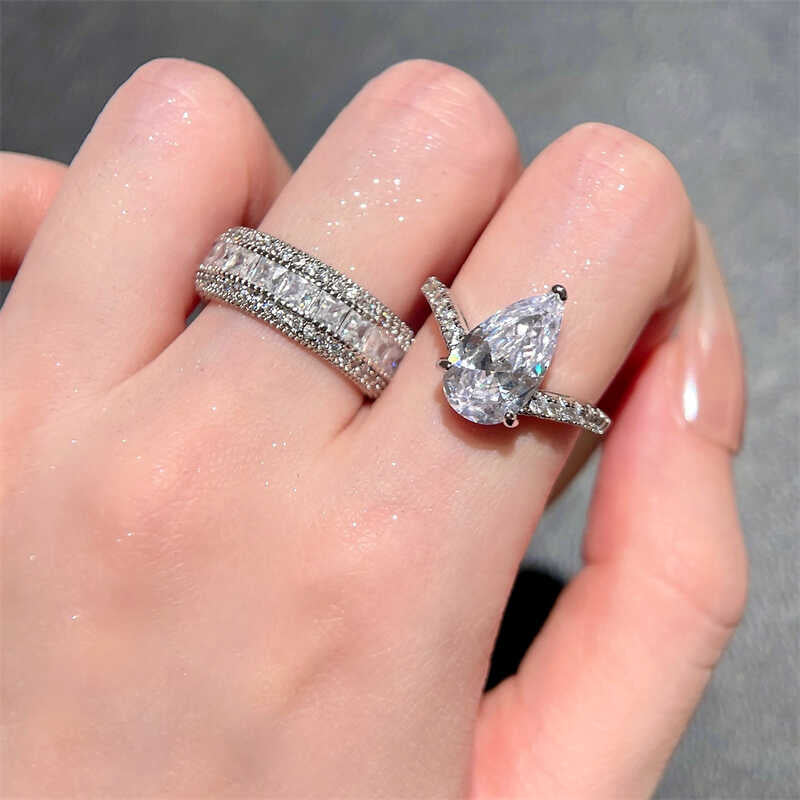 Levi Dazzling Zircon Ring [OQXZ396V]