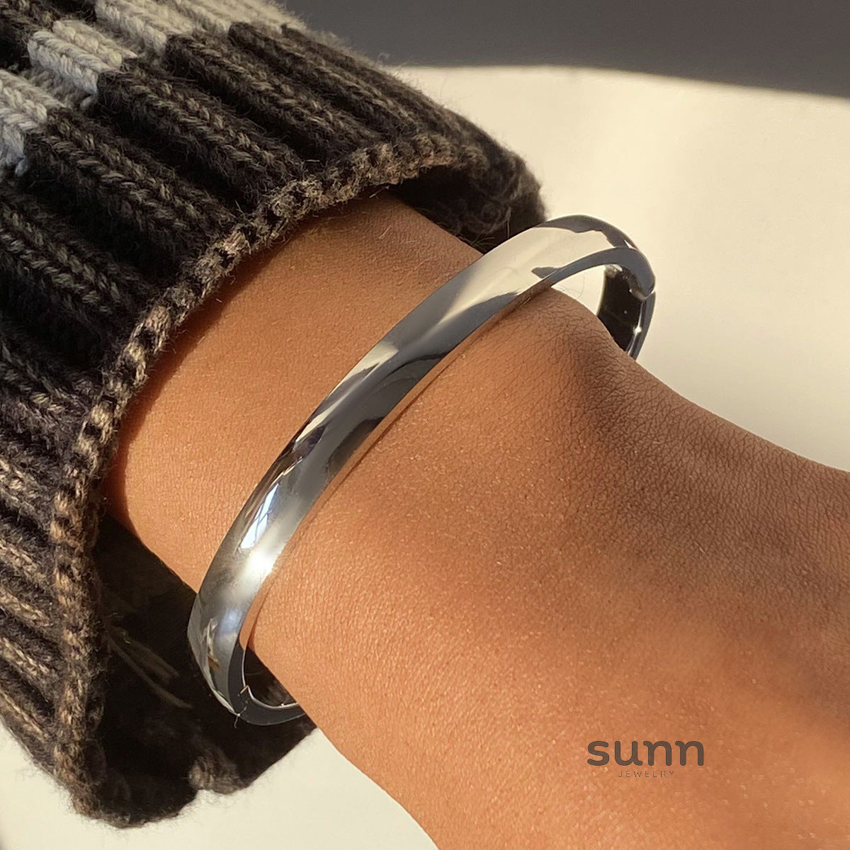 Lexie Modern Steel Bangle [52LWBZXG]