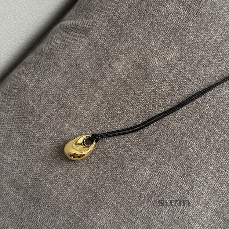 Leylani Asymmetrical Pendant Necklace [B1STTWVD]