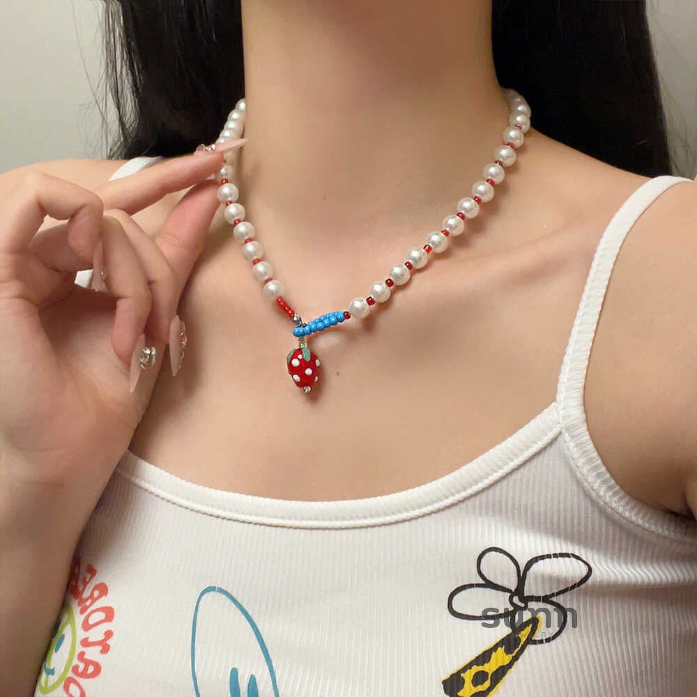 Leylani Sweet Pearl Strawberry Necklace [RRDM7B1O]