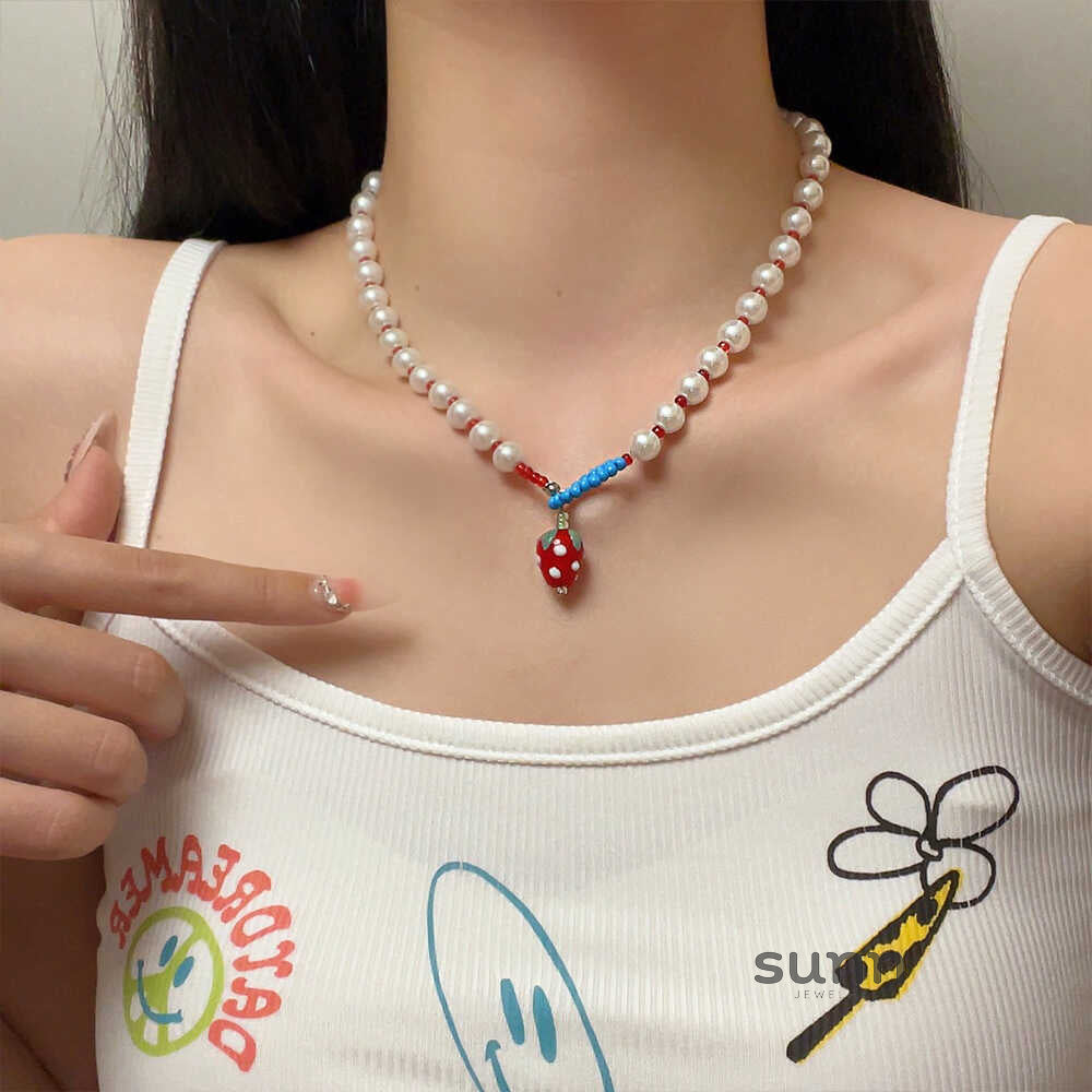 Leylani Sweet Pearl Strawberry Necklace [J4NNC5G9]