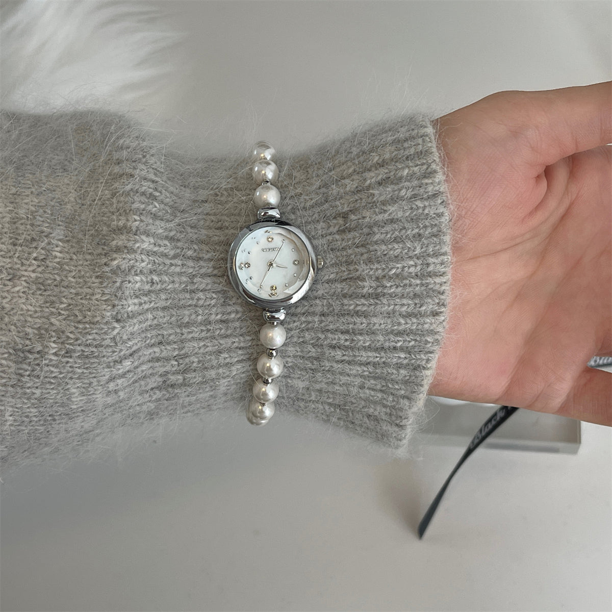 Leylanie Pearl Bracelet Watch [KGEGEJAB]