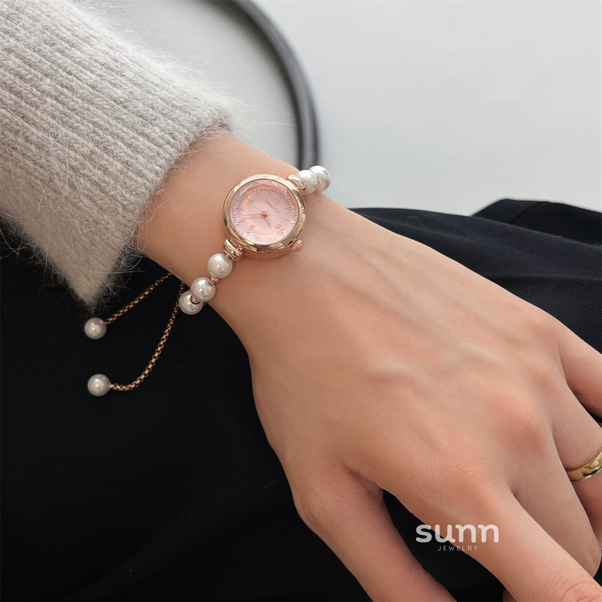 Leylanie Pearl Bracelet Watch [7I8RX2TL]