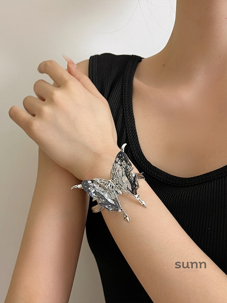 Lielle Gradient Butterfly Bracelet [KOYHFC4I]