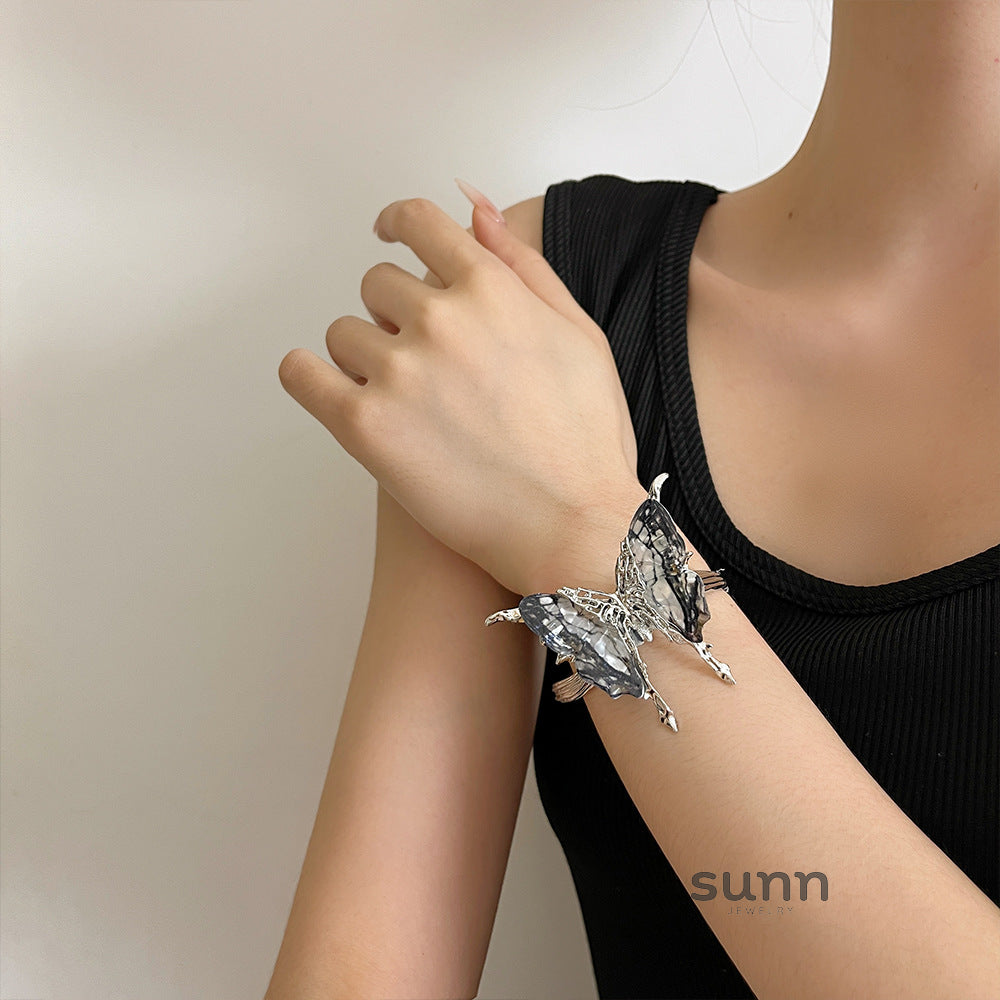 Lielle Gradient Butterfly Bracelet [NKPDXUEZ]
