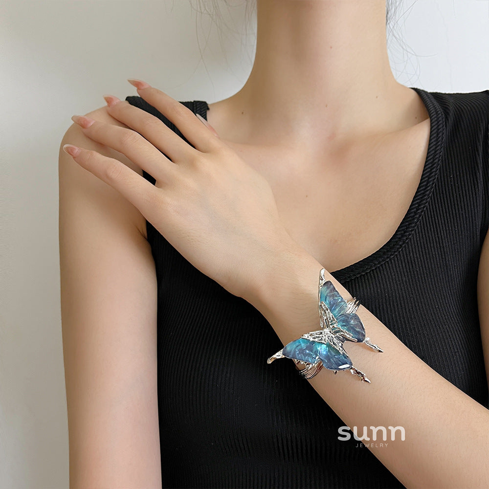 Lielle Gradient Butterfly Bracelet [BAO3PUWN]