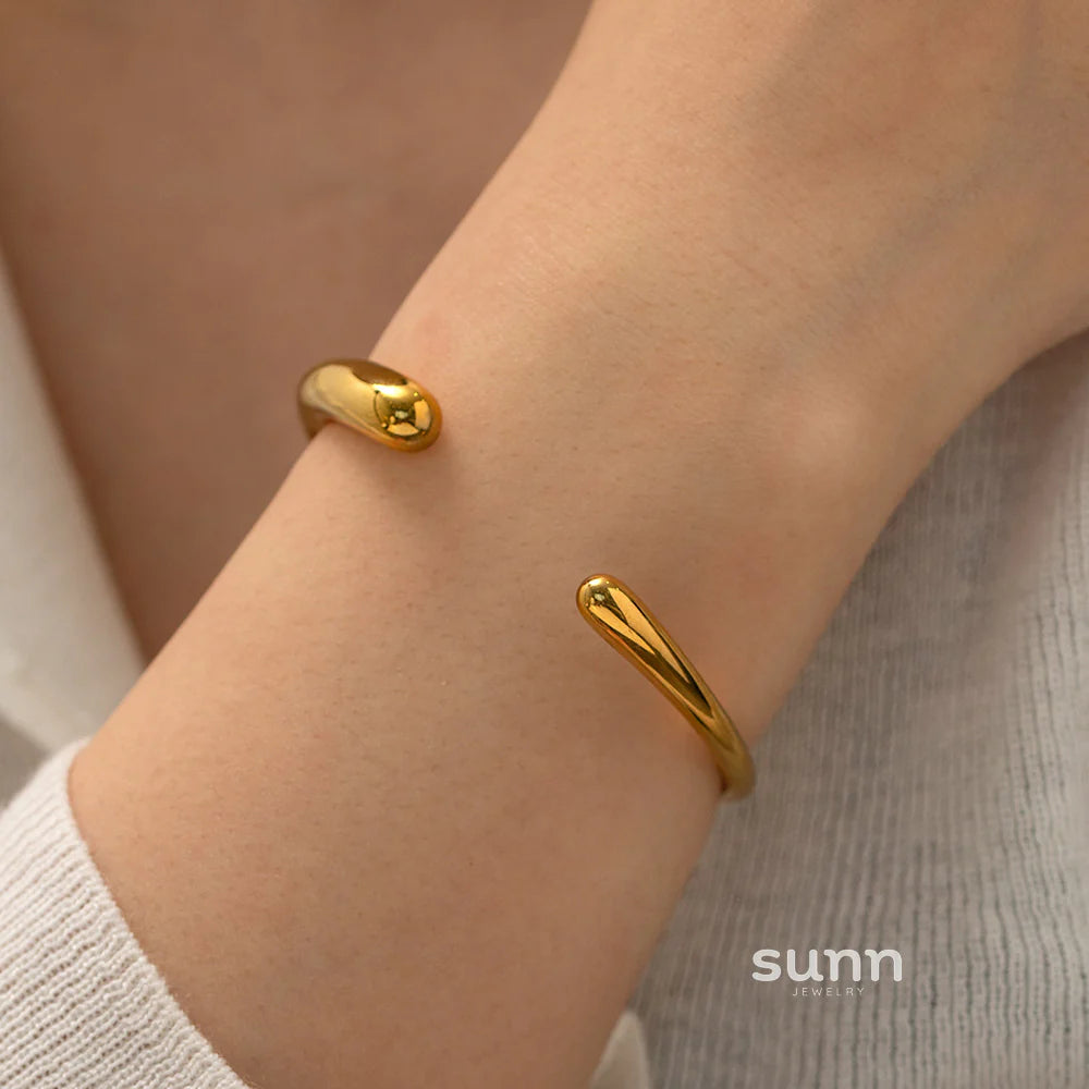 Lielle Sleek Cuff Bangle