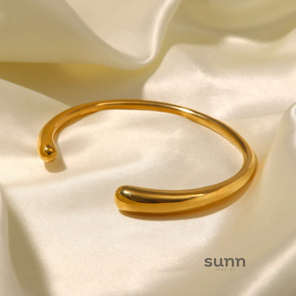 Lielle Sleek Cuff Bangle