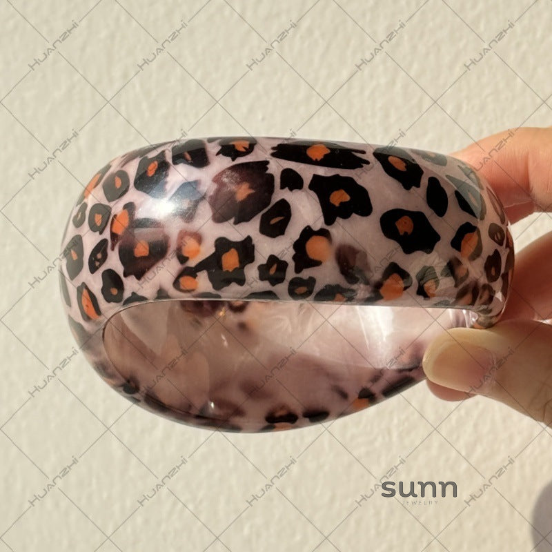 Liesl Chunky Resin Bracelet [JTGVX3PD]