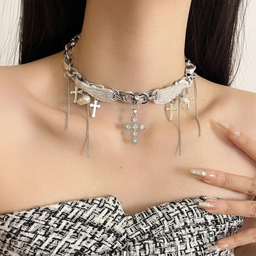 Liesl Winged Cross Choker [KKJO9S9J]
