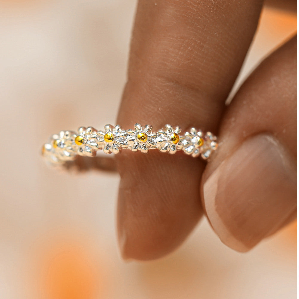 Lilli Dainty Daisy Ring [T0BF8PFQ]