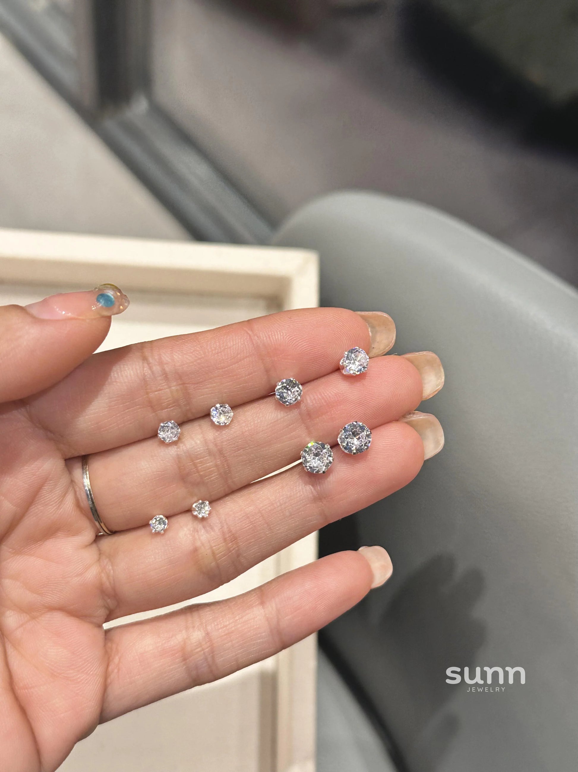 Lillia Elegant Solitaire Studs