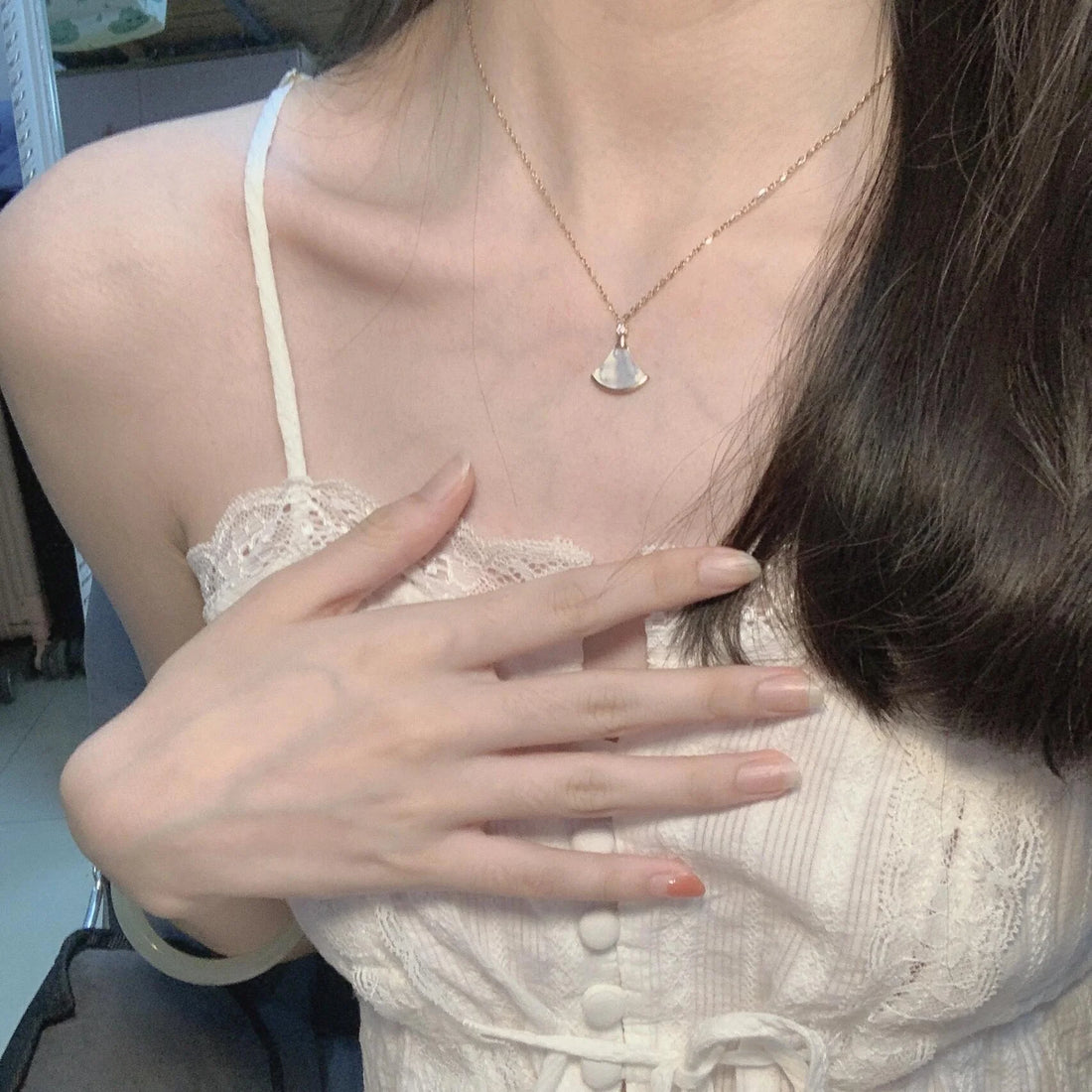 Lillith Mother-of-Pearl Fan Necklace