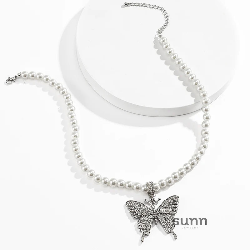 Lillith Rhinestone Butterfly Choker