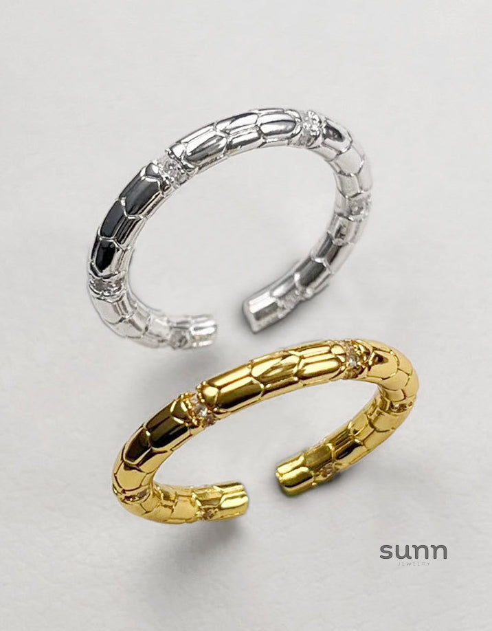 Lilly Serpent Open Ring [CNFA3X5T]