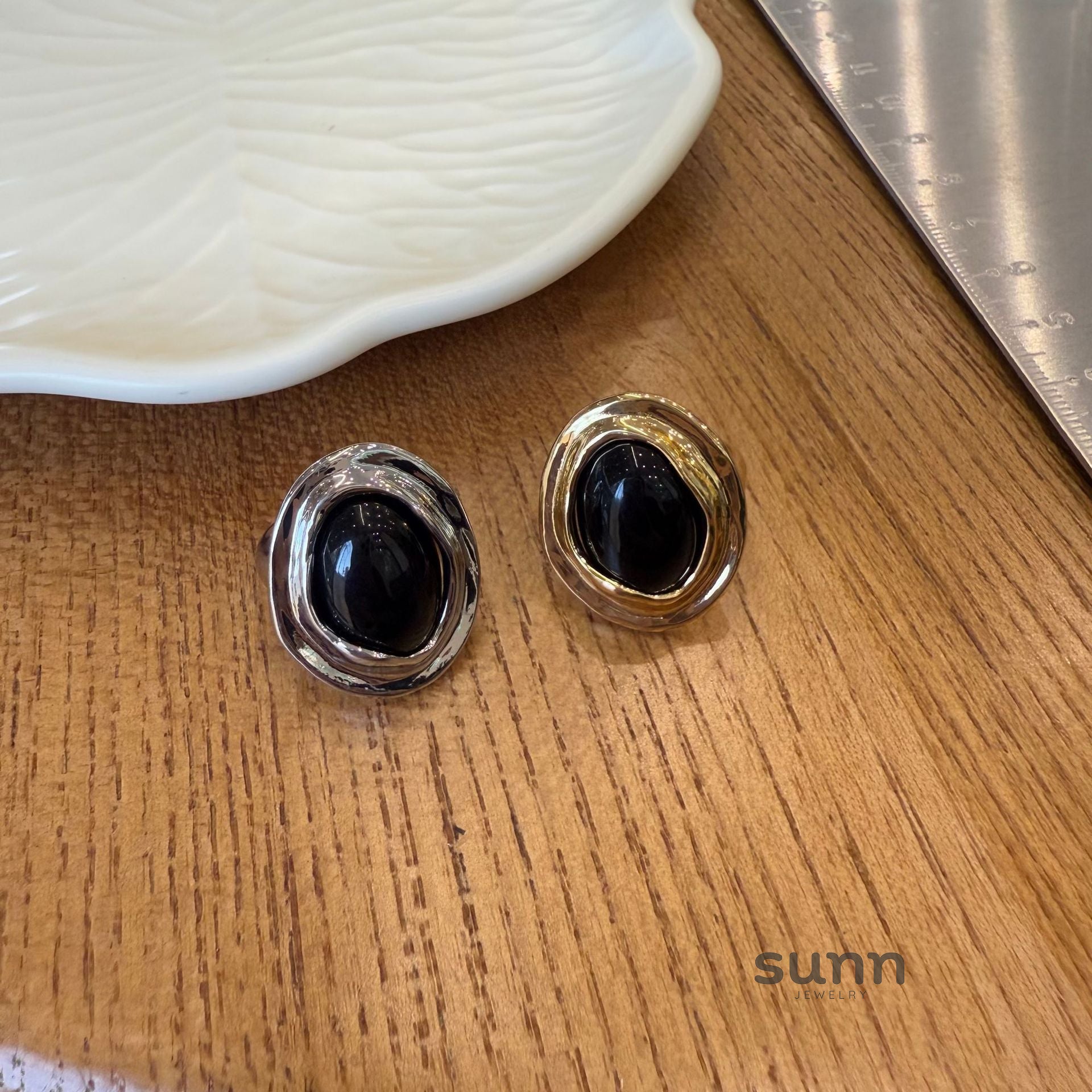 Lillyan Asymmetrical Stone Ring [41MG5OKJ]