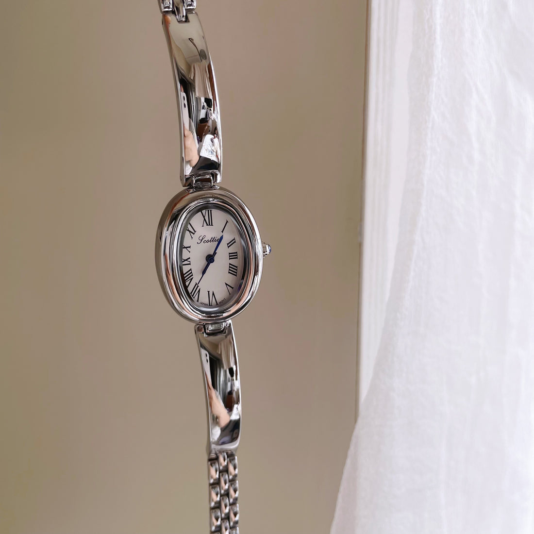 Lily Oval Bracelet Watch [7RYN9QG4]