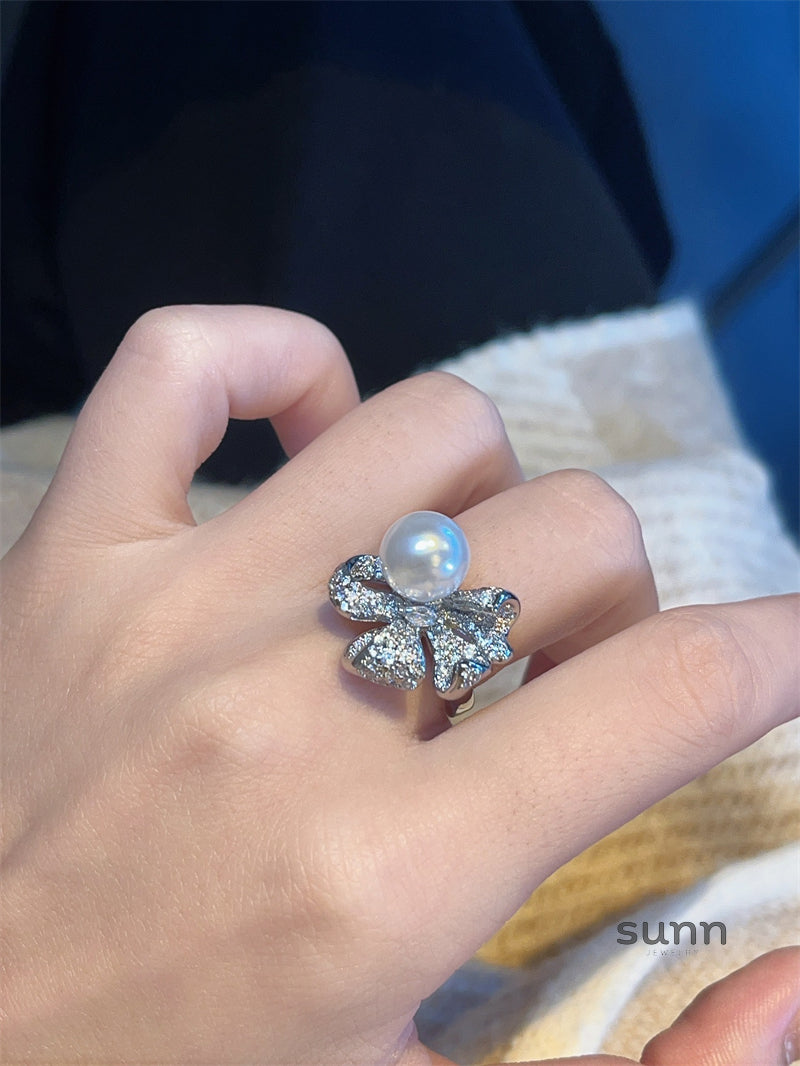 Lilyanne Pearl Bow Open Ring [Q43IAZ9H]
