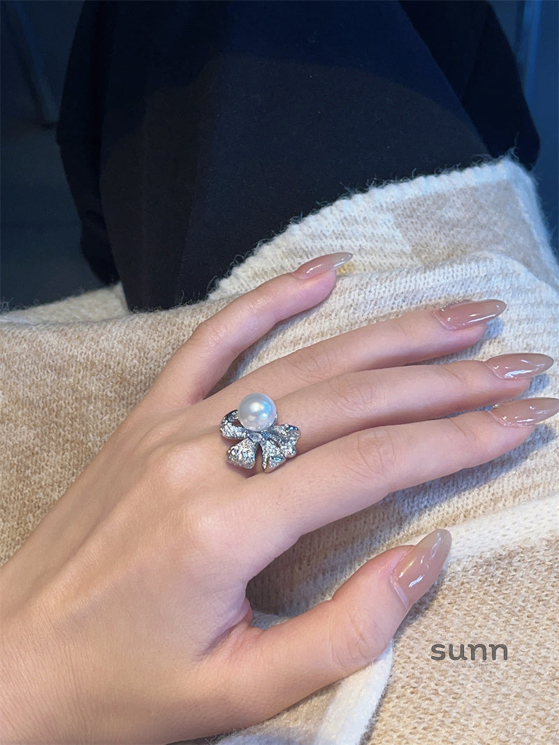 Lilyanne Pearl Bow Open Ring [L6Z3MY1E]