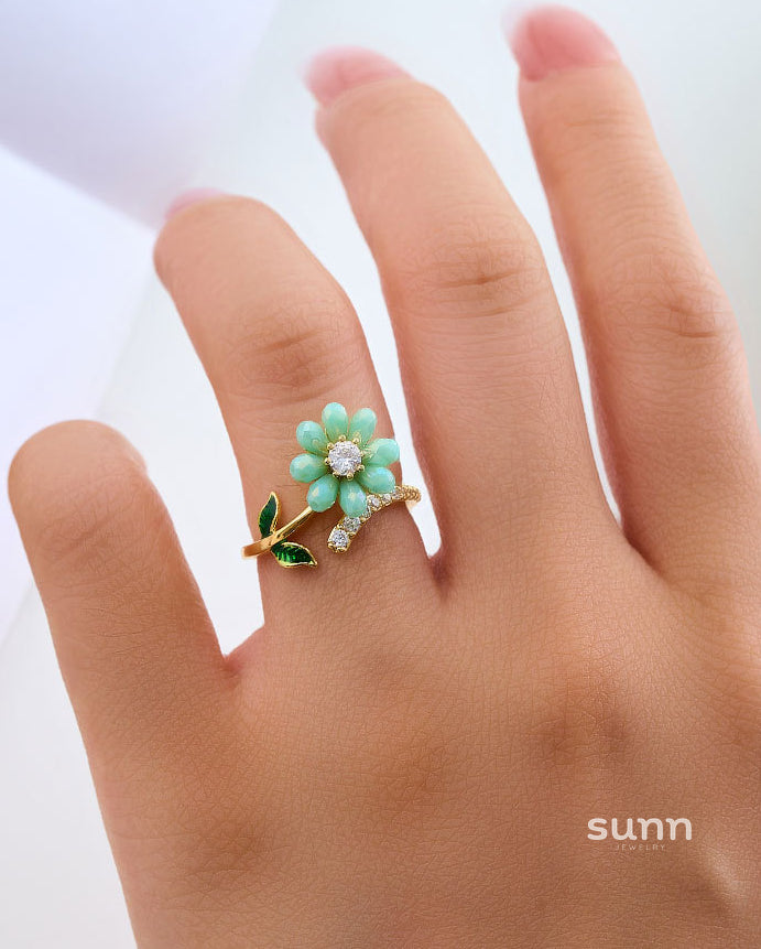 Lilyrose Floral Motion Ring [1QO0AT82]