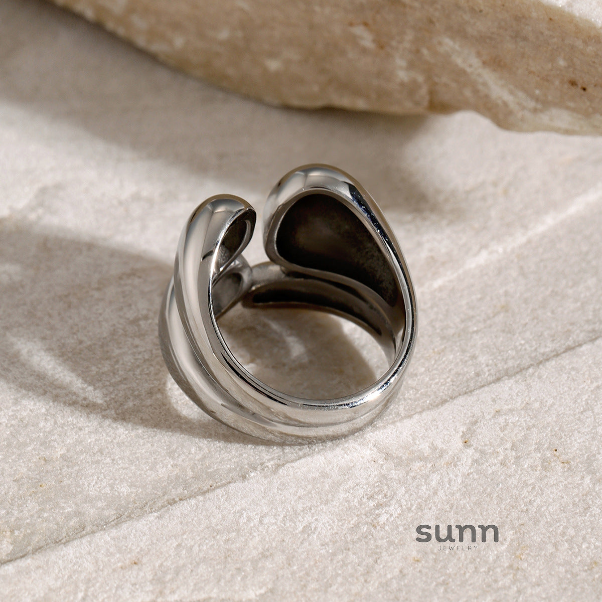 Lilyth Dual Layer Ring [GW274OVL]