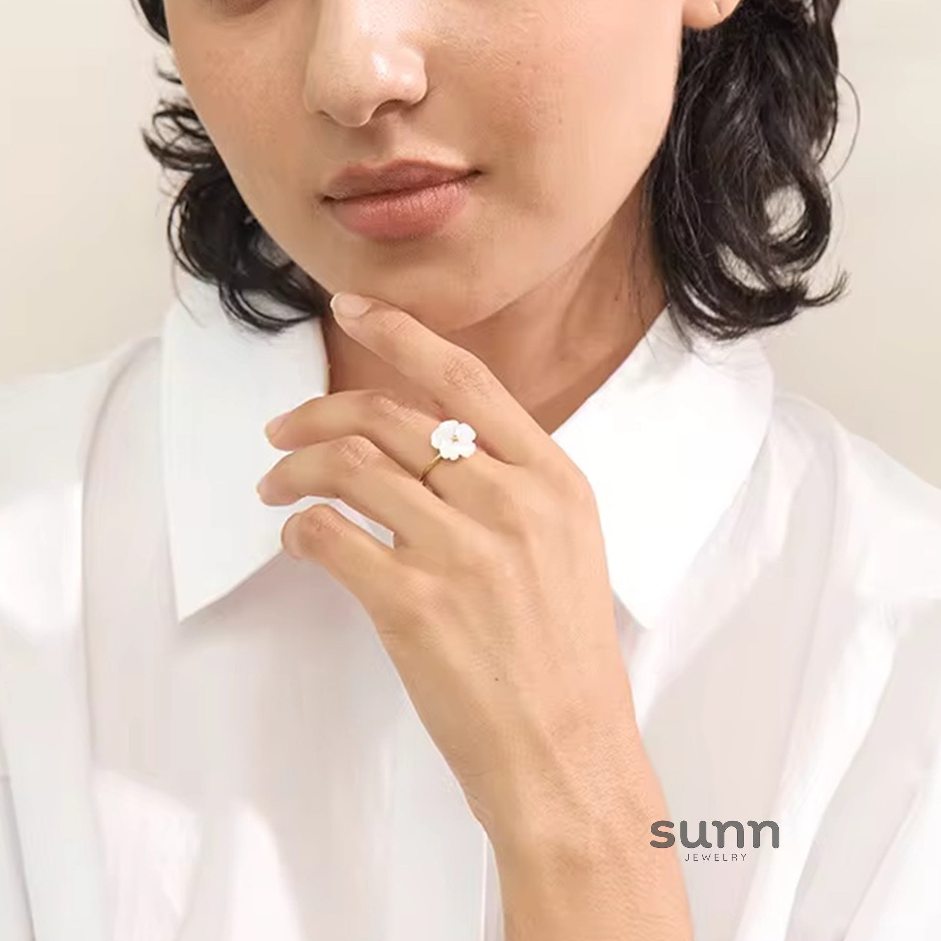 Lilyth Engraved Blossom Ring [ZK427XMC]