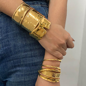 Lindley Bold Open Bracelet [LY9AYBA5]