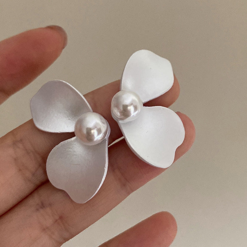 Linnea Vintage Floral Pearl Earrings [RZCJ7W6G]