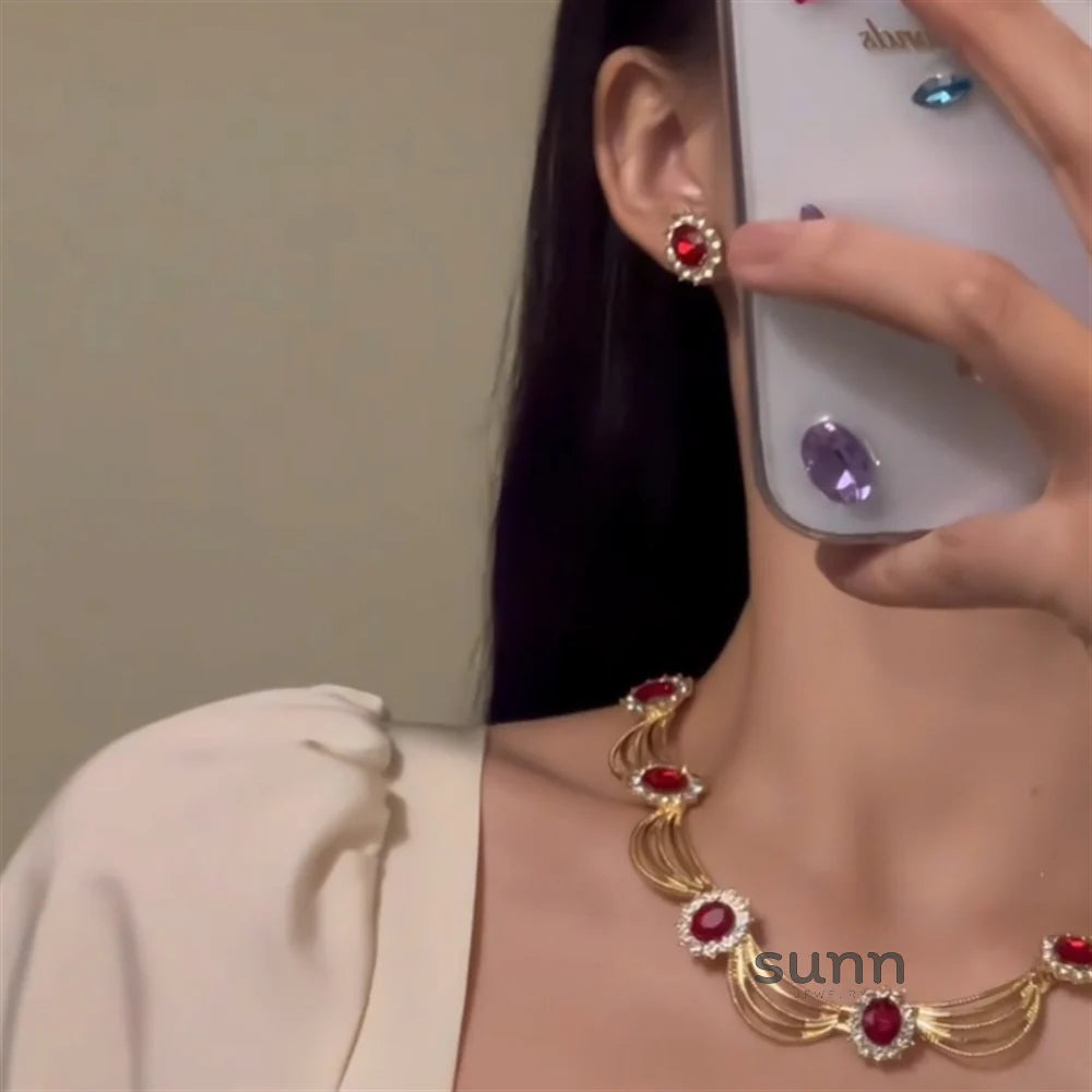 Lita Vintage Red Zircon Set