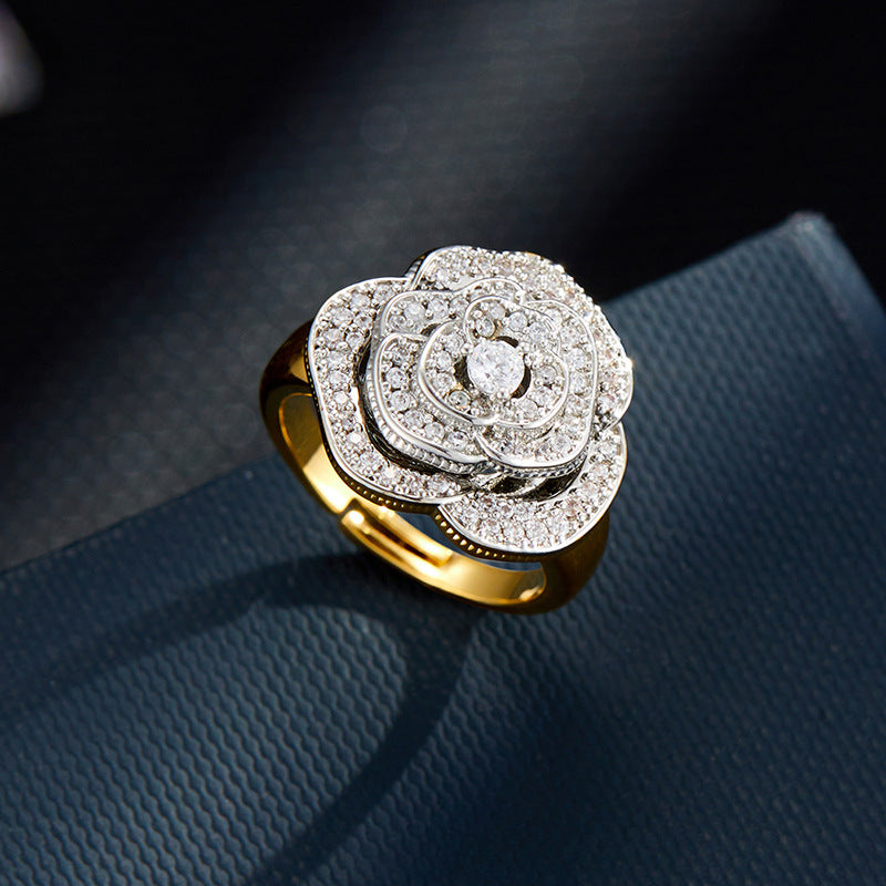 Liv Dual Tone Camellia Ring [DF1RYNX0]