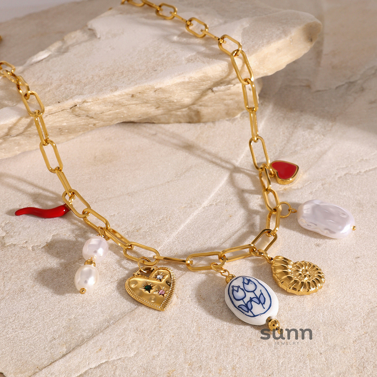 Lively Pearl Heart Necklace [7EIUM1XN]