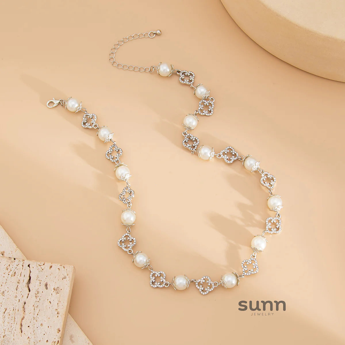 Livi Floral Pearl Necklace