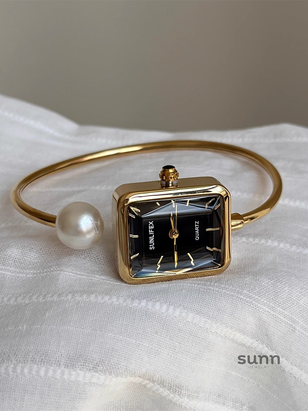 Livvy Pearl Bracelet Watch [CXV1QJUZ]