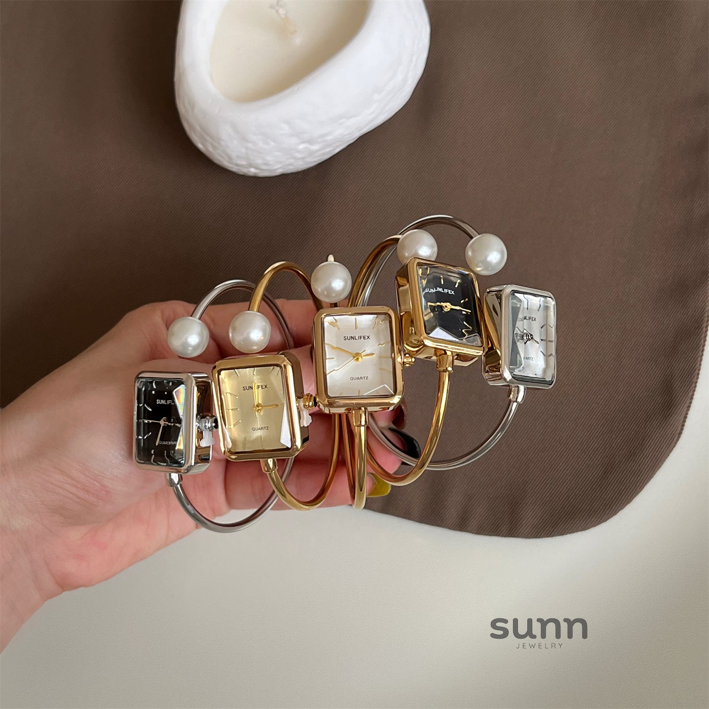 Livvy Pearl Bracelet Watch [3SR9FB6H]
