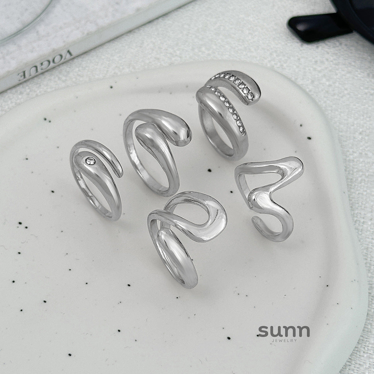 Logan Wave Diamante Ring Set [ZSD6OD9U]